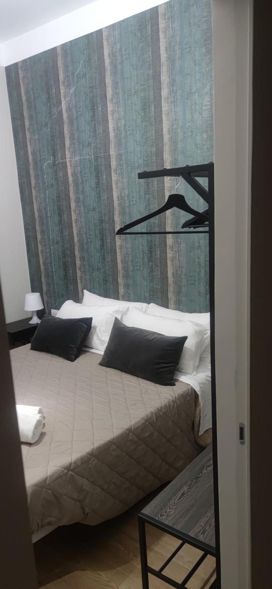 Lory's Guest house